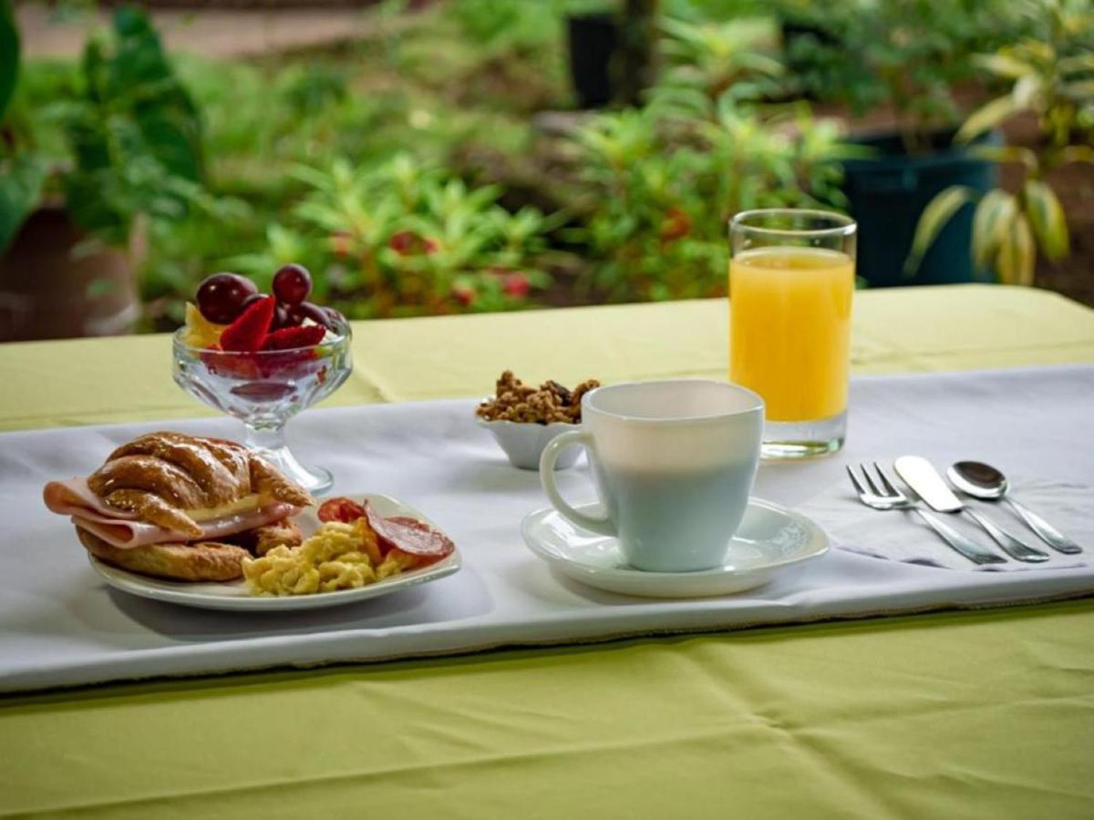 Hotel Twin Galapagos بويرتو أيورا المظهر الخارجي الصورة