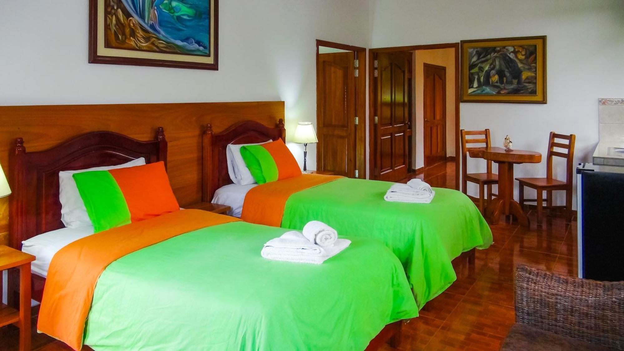 Hotel Twin Galapagos بويرتو أيورا المظهر الخارجي الصورة