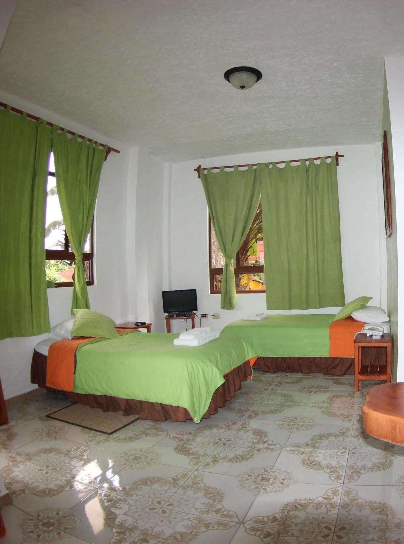 Hotel Twin Galapagos بويرتو أيورا المظهر الخارجي الصورة