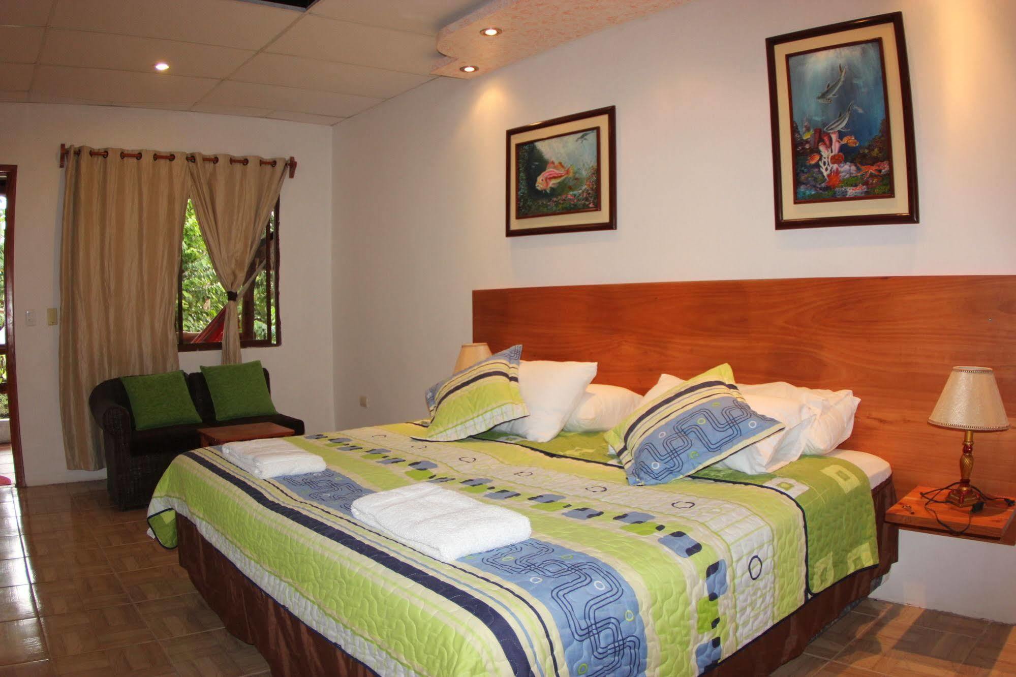 Hotel Twin Galapagos بويرتو أيورا المظهر الخارجي الصورة