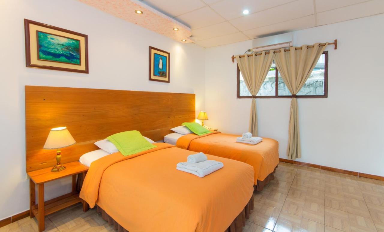 Hotel Twin Galapagos بويرتو أيورا المظهر الخارجي الصورة