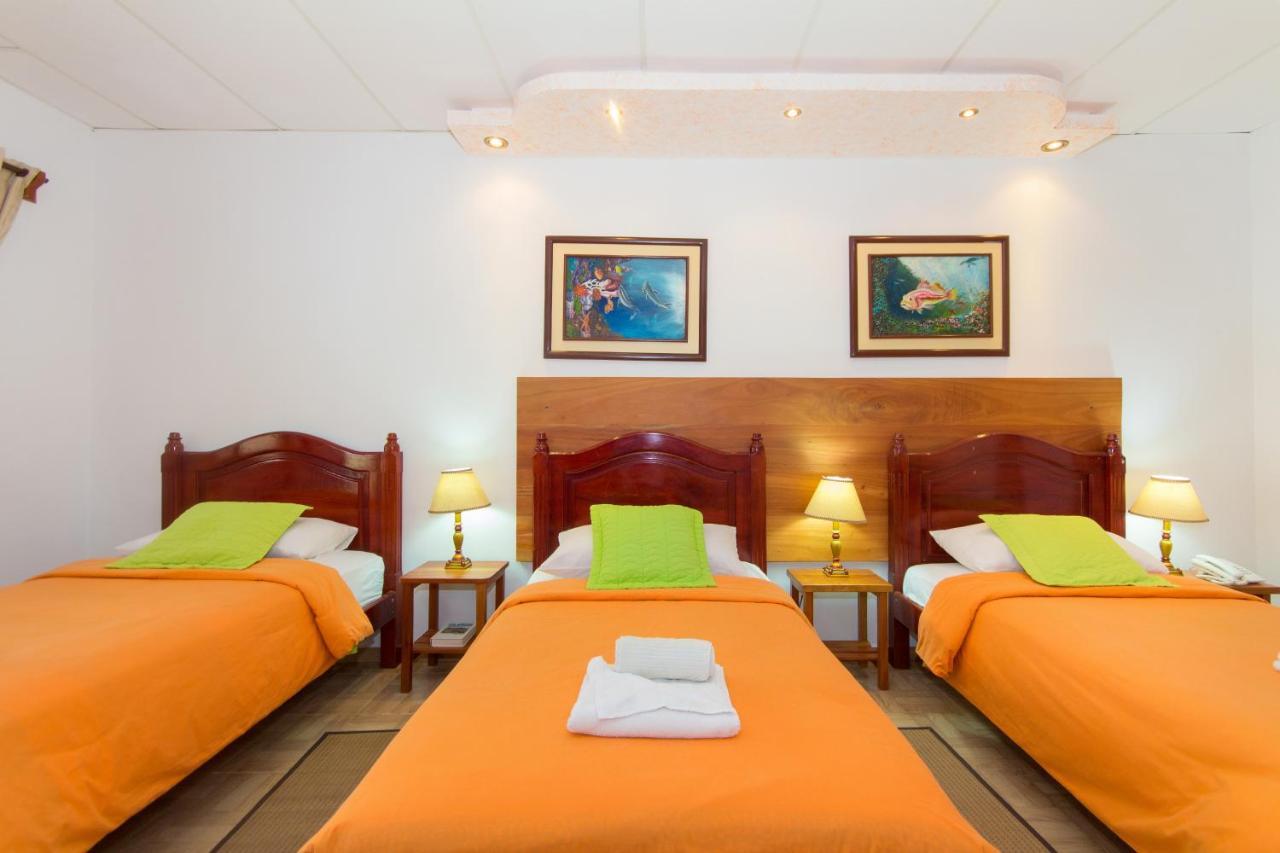 Hotel Twin Galapagos بويرتو أيورا المظهر الخارجي الصورة